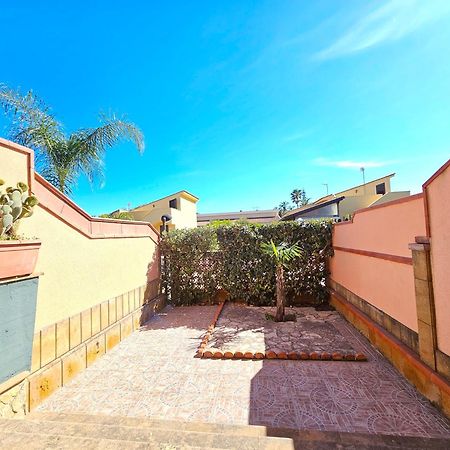 Costa Mediterranea Holiday Homes Campofelice Di Roccella Luaran gambar