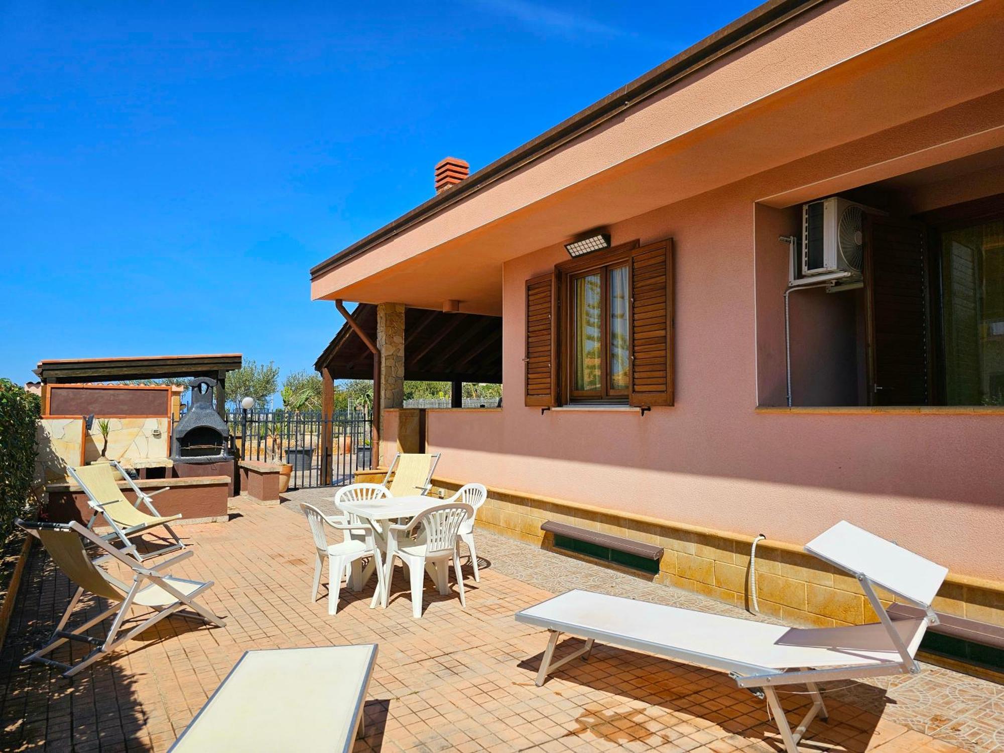 Costa Mediterranea Holiday Homes Campofelice Di Roccella Luaran gambar