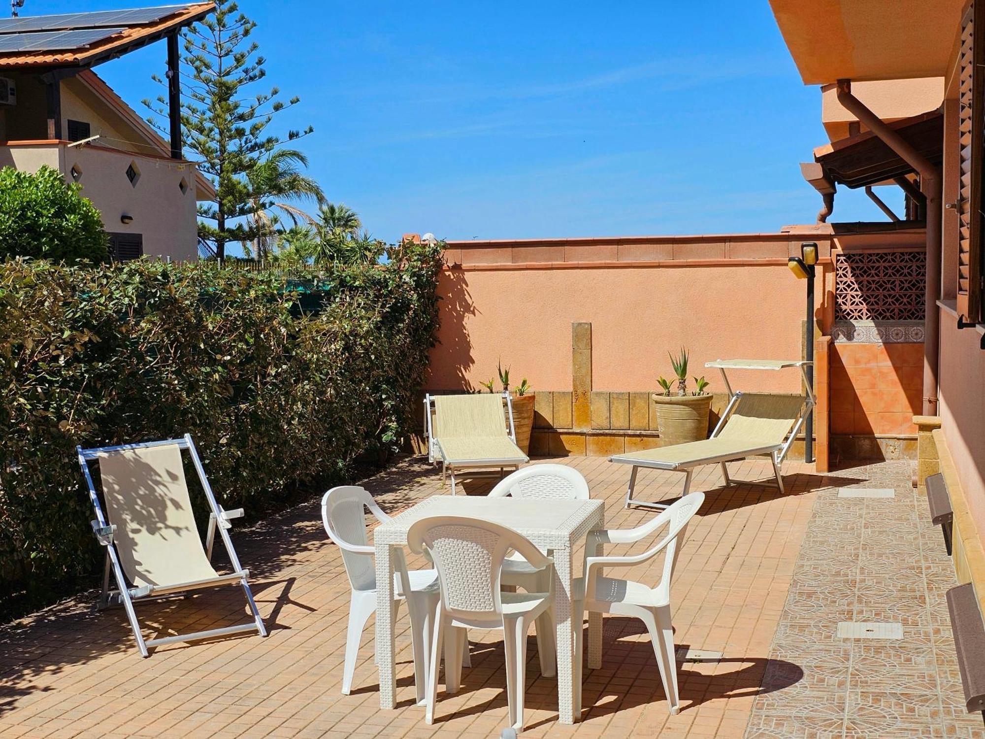 Costa Mediterranea Holiday Homes Campofelice Di Roccella Bilik gambar