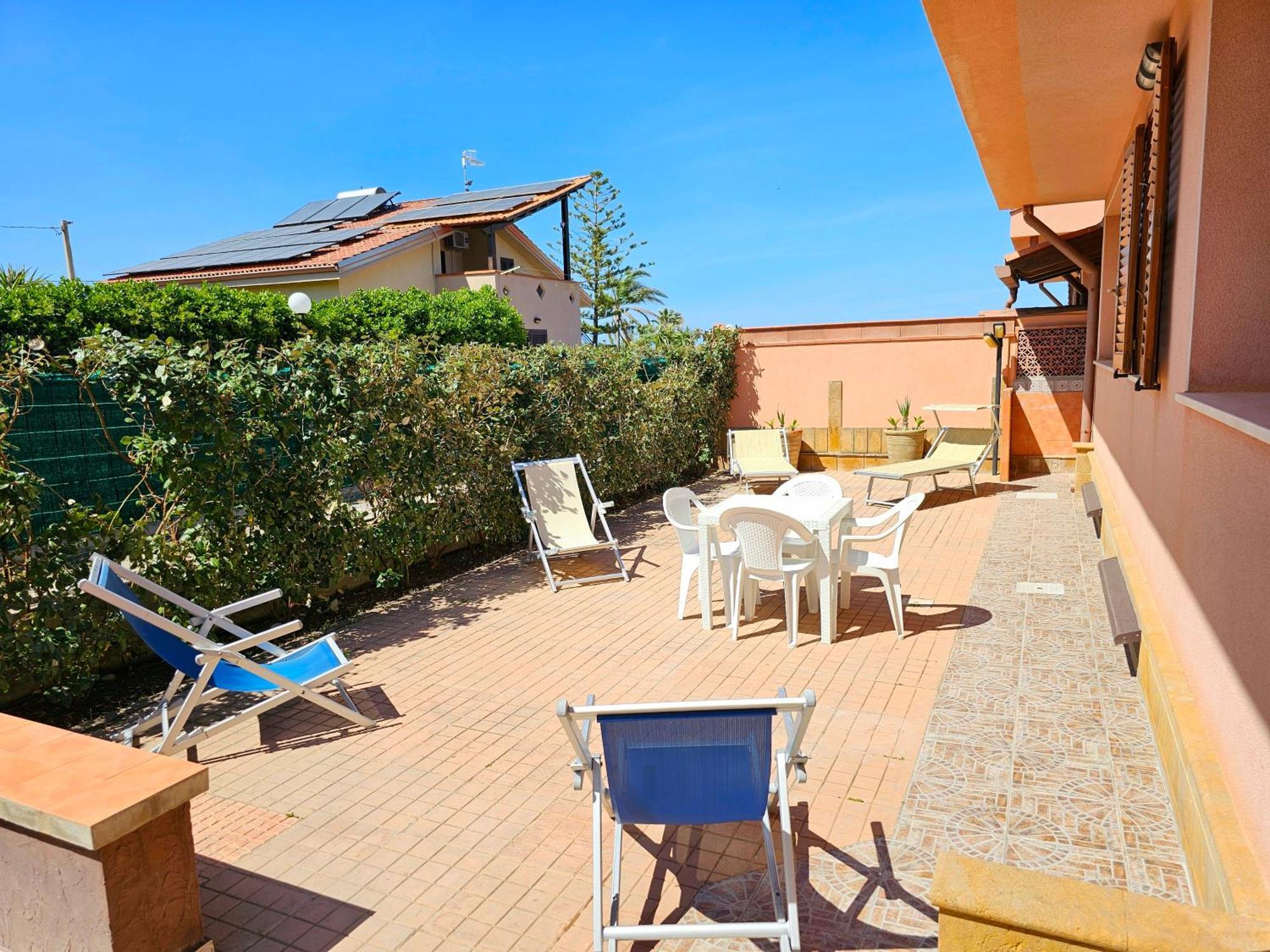 Costa Mediterranea Holiday Homes Campofelice Di Roccella Bilik gambar