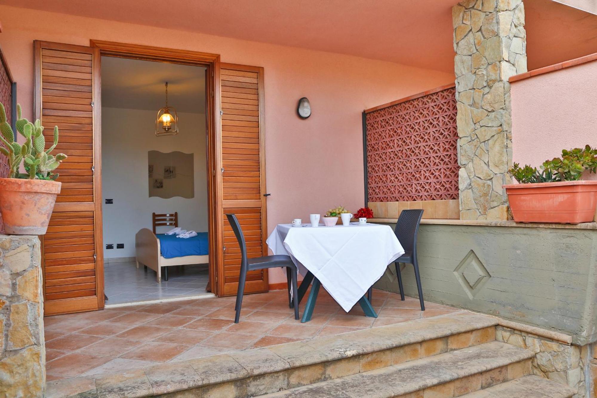 Costa Mediterranea Holiday Homes Campofelice Di Roccella Bilik gambar