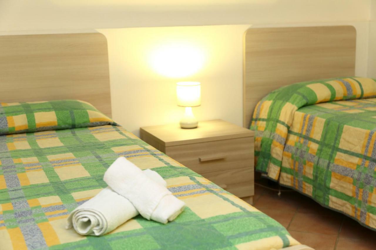 Costa Mediterranea Holiday Homes Campofelice Di Roccella Luaran gambar