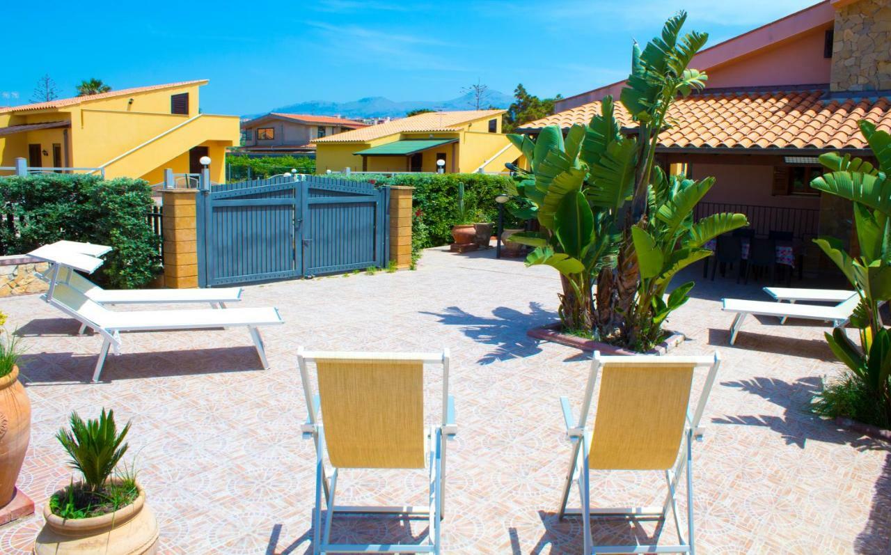 Costa Mediterranea Holiday Homes Campofelice Di Roccella Luaran gambar